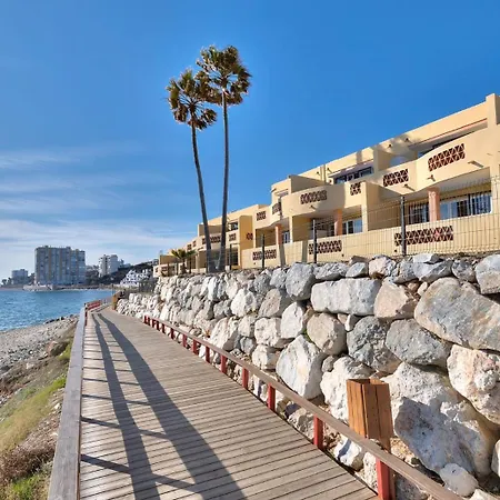 Beachfront Dona Lola Apartment *