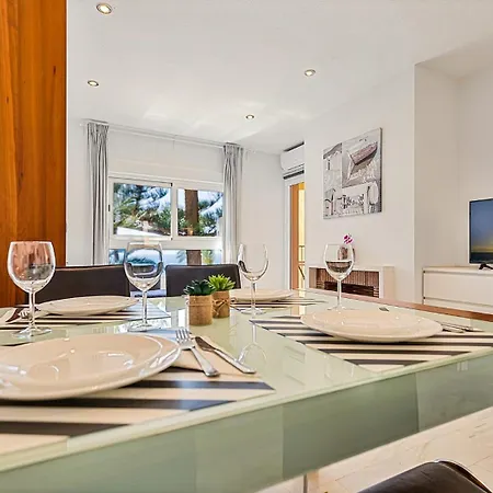 Beachfront Dona Lola Apartment