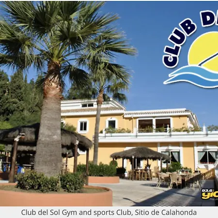 Beachfront Dona Lola *