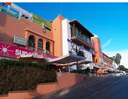 Beachfront Dona Lola Appartamento