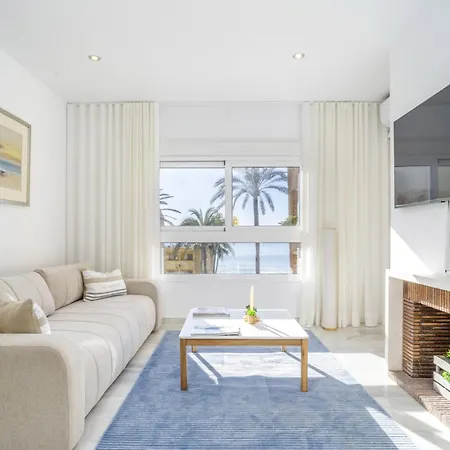 Beachfront Dona Lola Appartamento *